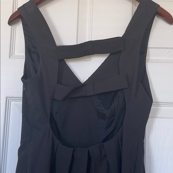 Black dress with lace detail - Picture 5 of 5